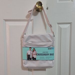 32 Degrees Cool Unisex Crossbody Bag